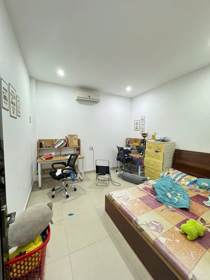 Nhà mặt tiền Phan Văn Trị, Xuân An, 100m² giá 4 tỷ - Sang trọng, đầy đủ nội thất!