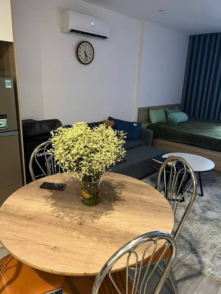 Căn hộ studio Vinhomes Smart City 32m² giá 2.9 tỷ - View bể bơi tuyệt đẹp!