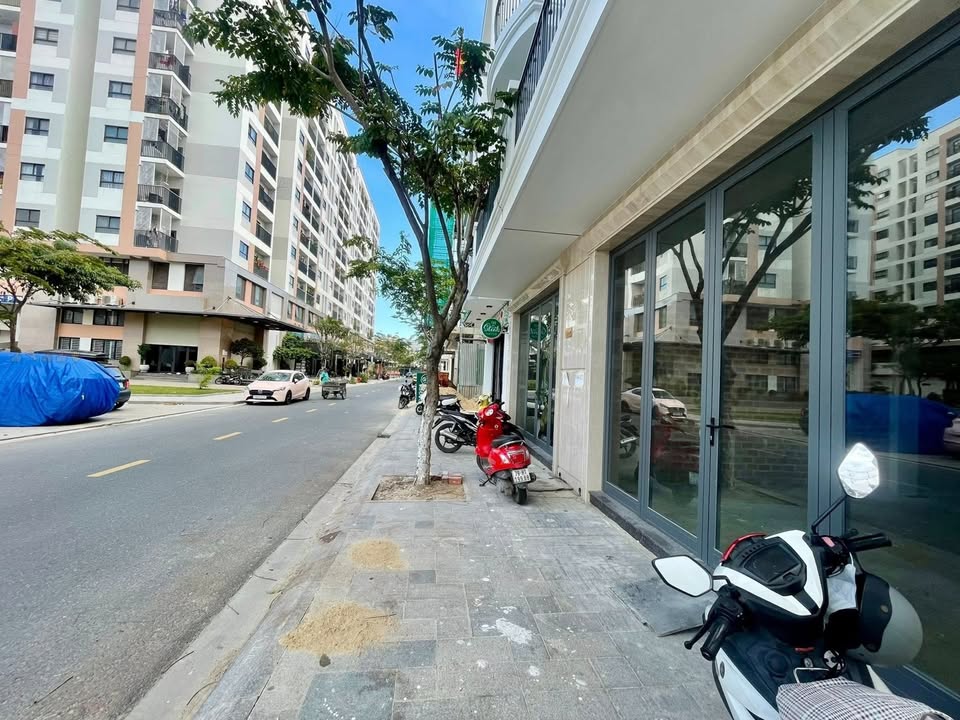 Nhà mặt tiền công viên VCN Phước Long 2, 97.5m² giá 12 tỷ - Đầu tư sinh lời ngay!