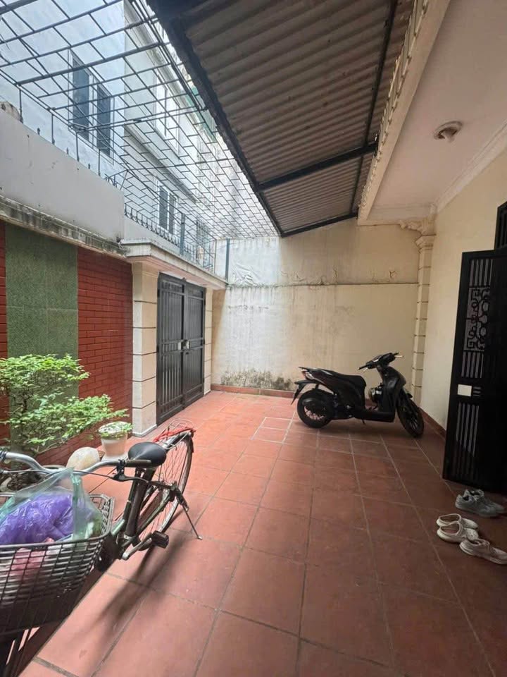 Nhà riêng Cầu Giấy 61m² giá thỏa thuận - Vị trí đắc địa gần các trường ĐH!