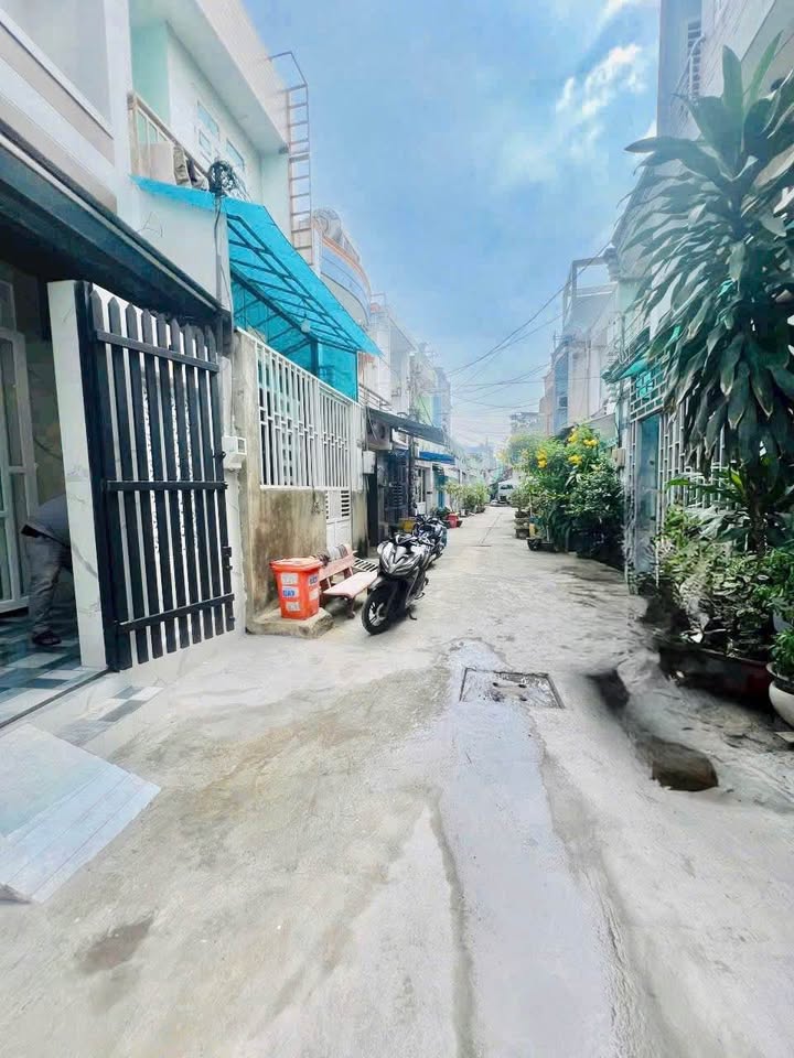 Nhà phố Bình Trị Đông A 65m² giá 6.2 tỷ - Nhà mới xây, chính chủ bán gấp!