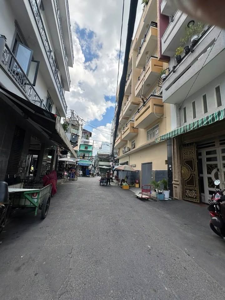 Nhà phố 6 tầng tại Tân Bình 72m² giá 13.5 tỷ - Tiềm năng làm CHDV cao