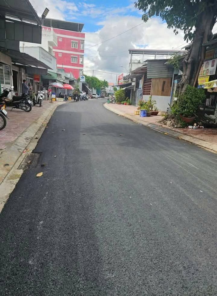 Nhà góc 2 mặt tiền đường Ông Hiệu, Cai Lậy 69m² giá 3 tỷ - Khu kinh doanh sầm uất!