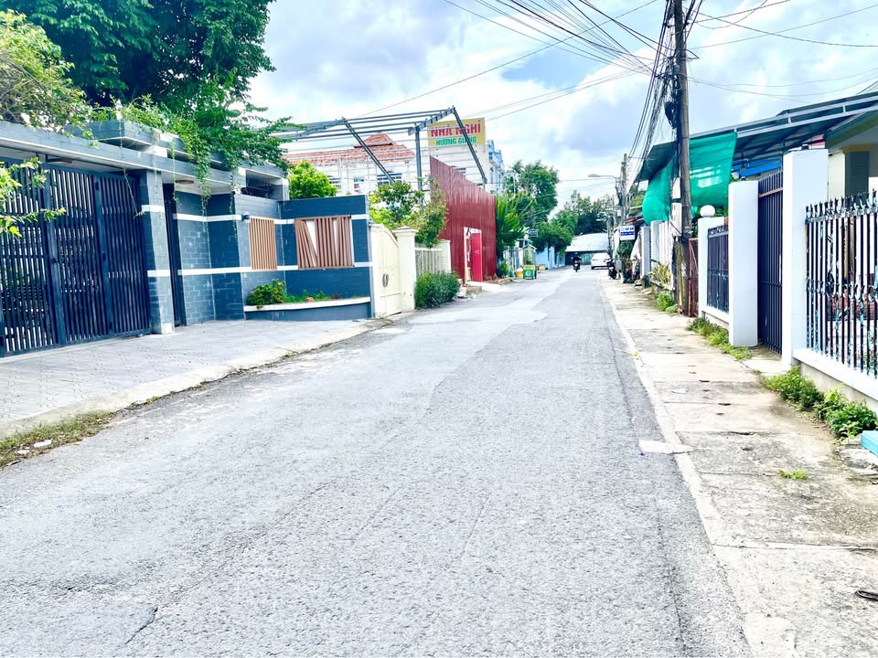 Đất Lô Góc Hiệp Thành 138m² giá chỉ 3,x tỷ - Đường nhựa thông thoáng