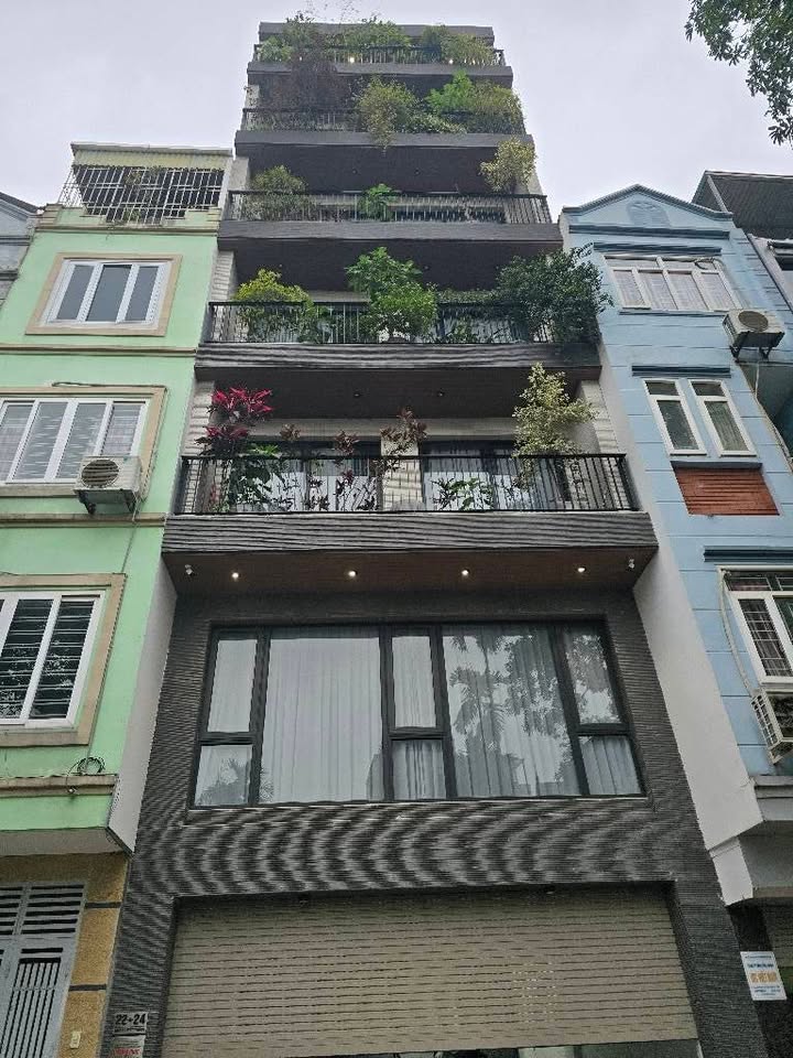 Nhà đẹp phố Tư Đình, 62m² giá 2 tỷ - Nội thất nhập khẩu sang trọng!