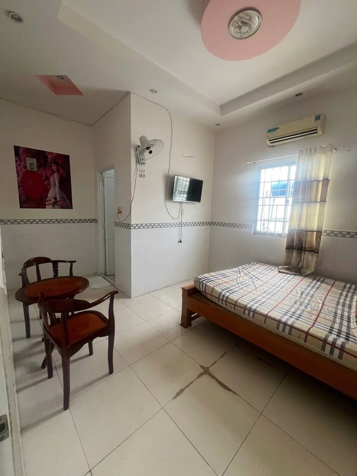 Nhà nghỉ mặt tiền đường Tuệ Tĩnh Rạch Giá 150m² - Kinh doanh hiệu quả!