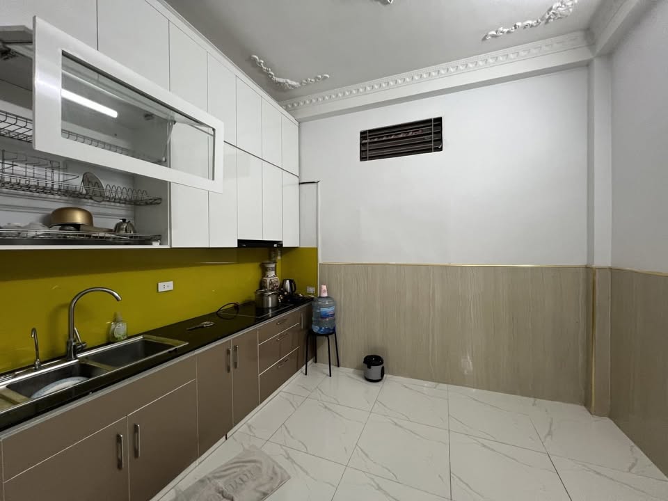 Nhà mặt chợ Đồng Xa Mai Dịch 36m² giá 8 tỷ - Phù hợp kinh doanh và ở ngay!