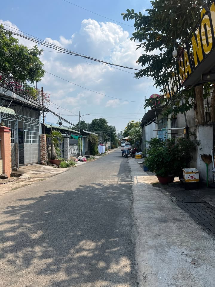 Dãy Phòng Trọ Ấp Hưng Long, Trảng Bom 141m² giá thỏa thuận - Khu dân cư đông đúc!