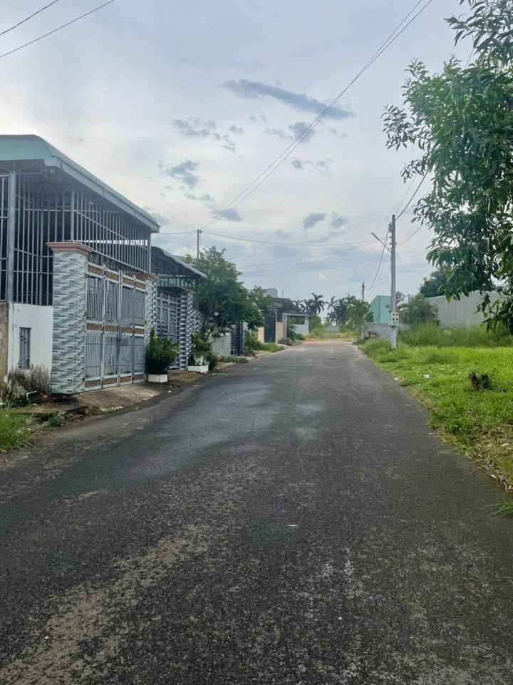 Đất nền thổ cư 94m² tại Thị Xã Đồng Xoài - Giá chỉ 1.5 tỷ, vị trí đẹp!