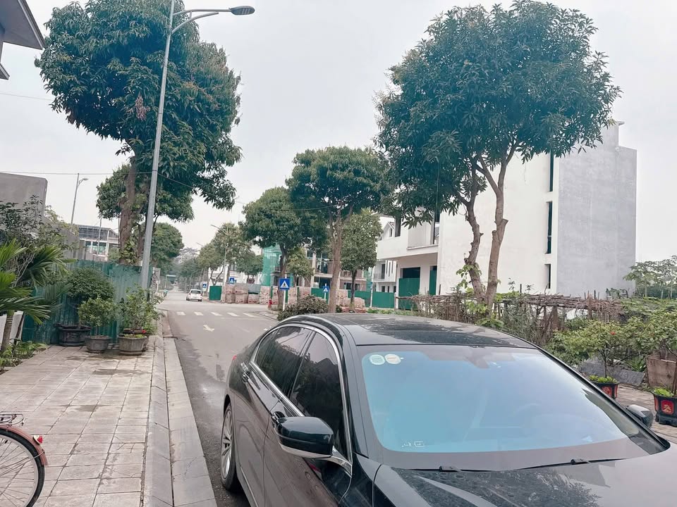 Đất nền khu đô thị Việt Séc, Việt Trì 176m² giá 10.56 tỷ - Vị trí đắc địa gần hồ công viên!