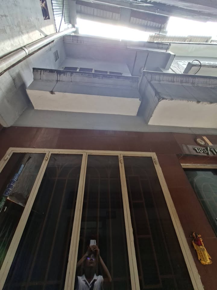 Nhà 3 tầng Lý Thái Tổ, Quận 10, 24m² giá 4 tỷ - Sẵn sàng công chứng!