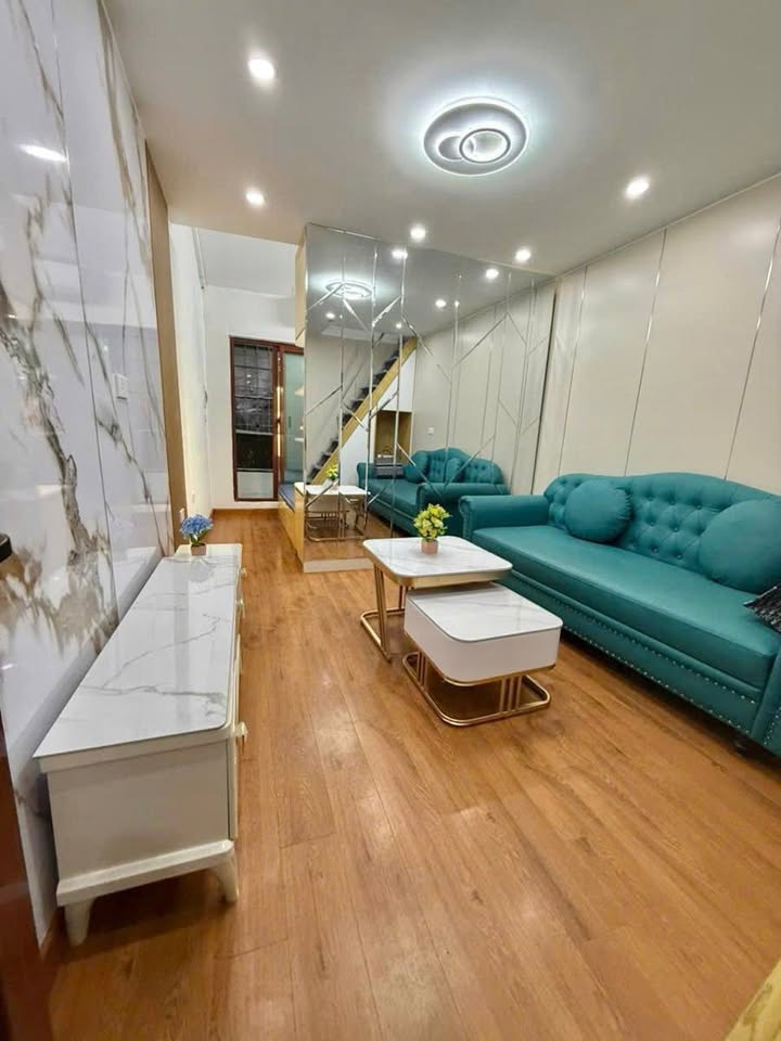 Căn hộ tập thể Khương Trung 50m² giá 2 tỷ - Mặt ngõ thông thoáng gần phố