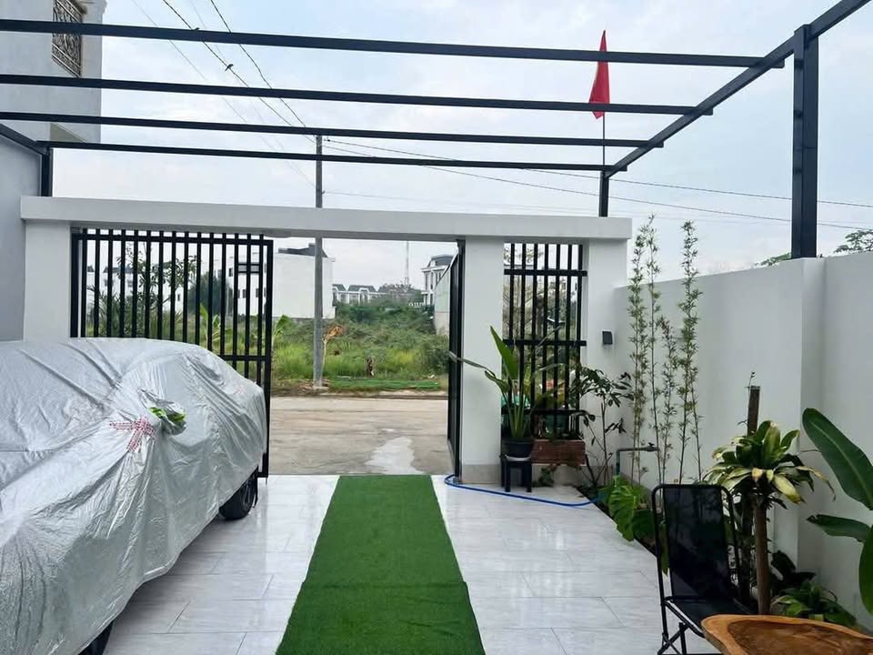 Nhà mới xây KDC 135 Thị Trấn Bến Lức 132m² giá 3.9 tỷ - Sổ hồng chính chủ