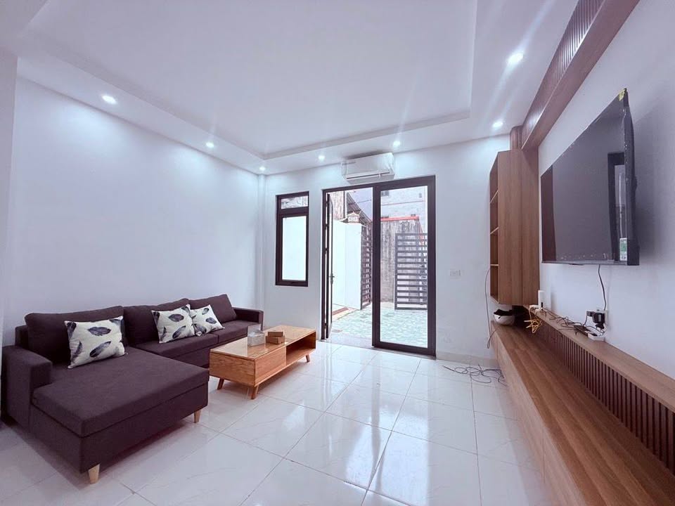Nhà phố Thị trấn Đông Anh 66m² giá 4 tỷ - Nhà mới, sổ đỏ chính chủ!