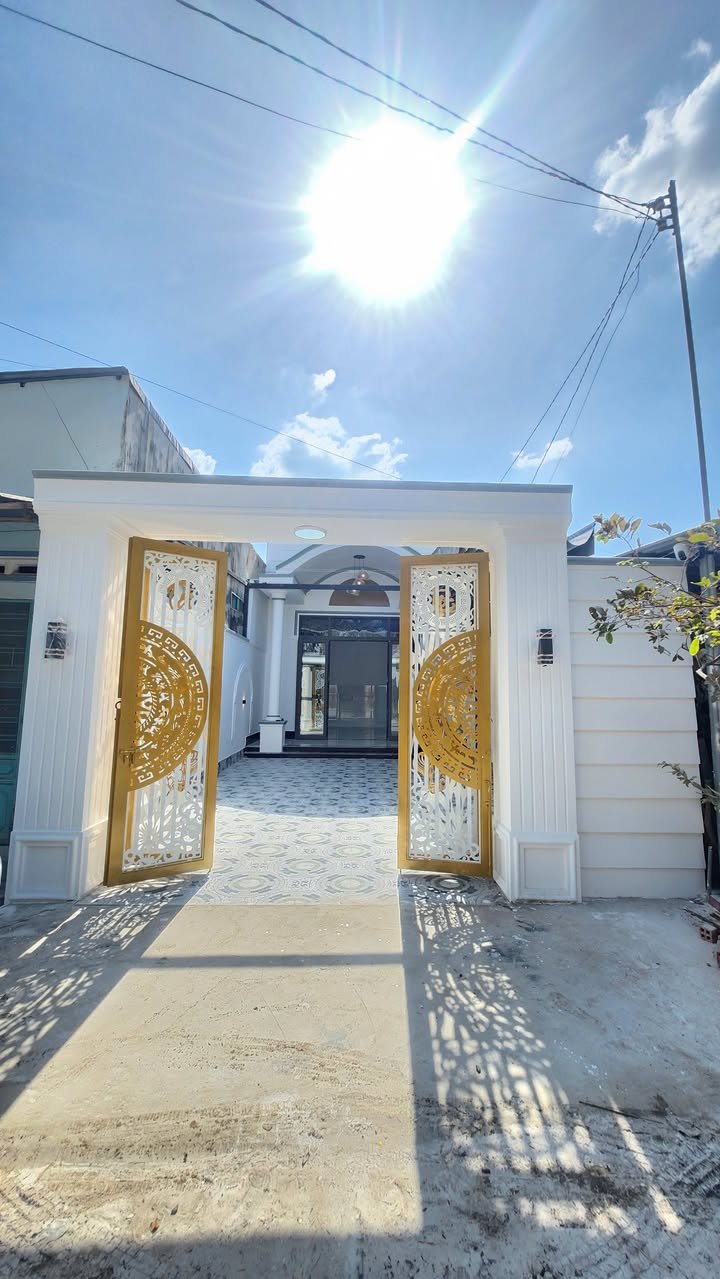 Nhà riêng tại Kp Ninh Hiệp, Tây Ninh 200m² giá 1.8 tỷ - Sẵn sàng vào ở ngay!