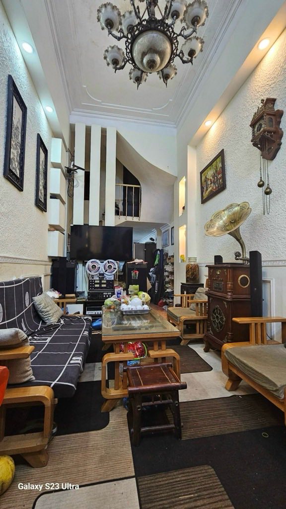 Nhà Ngõ Trung Tả, Khâm Thiên 65.2m² giá 11 tỷ - Sổ đỏ chính chủ, gần ô tô