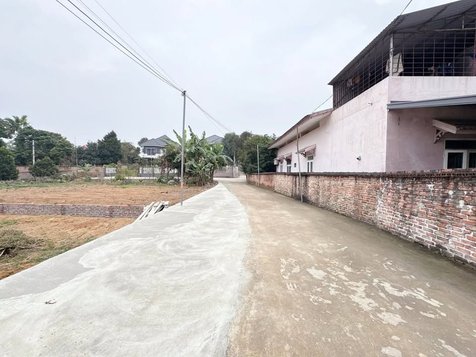 Đất nền Thị trấn Hùng Sơn 120m² giá chỉ 9xx triệu - Cơ hội đầu tư tuyệt vời!