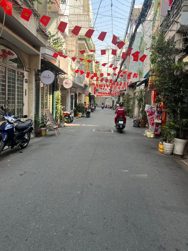 Nhà riêng Đặng Văn Ngữ, Quận Tân Bình 32m² giá 6 tỷ - Chính chủ bán gấp!