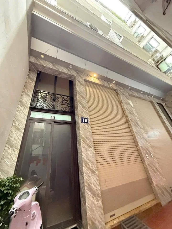 Nhà riêng Đông Tác 43m² giá thỏa thuận - Sổ đỏ chính chủ, 6 tầng rộng rãi!