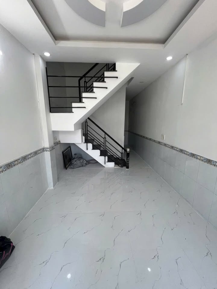 Nhà cho thuê giá tốt tại Lê Văn Lương, Nhà Bè - 6 triệu/tháng