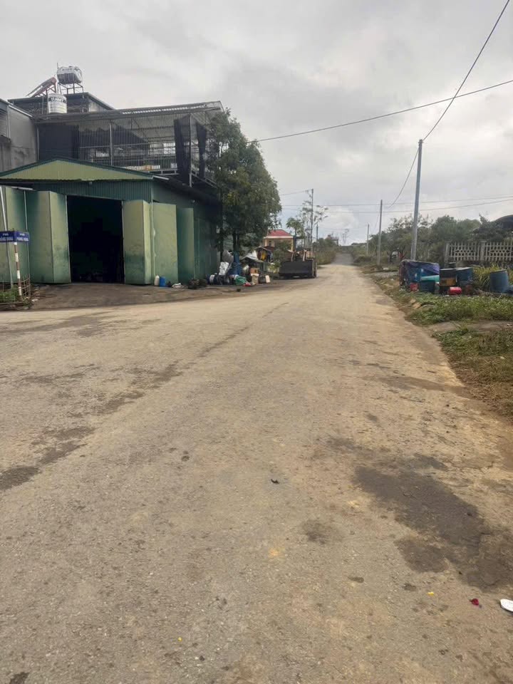 Đất mặt đường Phường Tân Phong 126m² giá 1.3 tỷ - Sổ đỏ chính chủ!