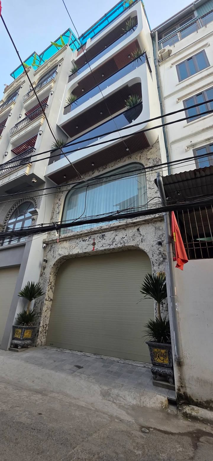 Nhà phố Ngọc Thụy Long Biên 90m² giá 2 tỷ - Thiết kế Duplex sang trọng!