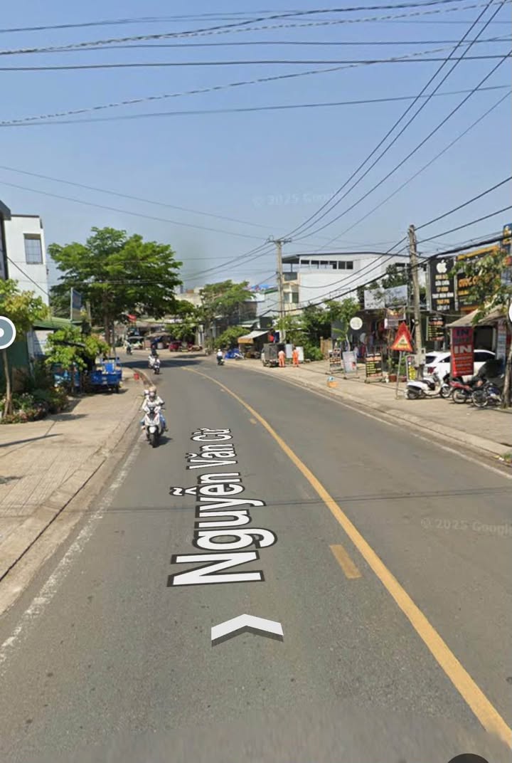 Nhà mặt đường Nguyễn Văn Cừ, Bảo Lộc 144m² giá chỉ 5 tỷ - Cơ hội đầu tư hấp dẫn!