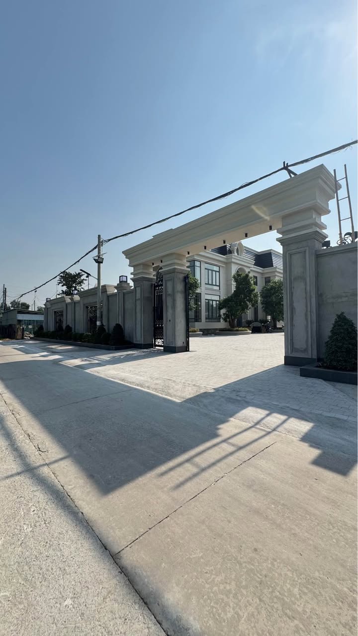 Biệt thự sân vườn ven sông Phước Lợi 4.200m² giá 38 tỷ - Không gian nghỉ dưỡng lý tưởng!