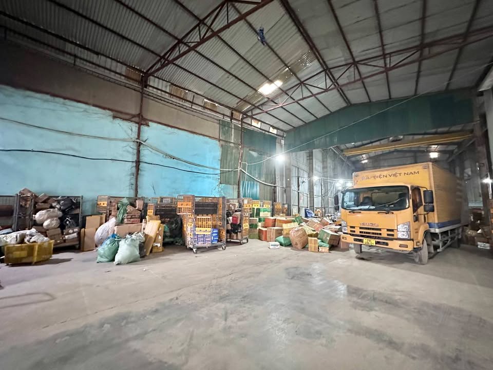 Cho thuê kho xưởng 1500m² tại Biên Giang, Hà Đông - Giá chỉ 82.5 triệu/tháng