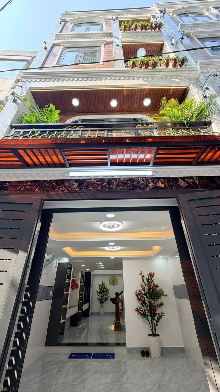 Nhà phố Gò Vấp 44m² giá 6.58 tỷ - Full nội thất, sẵn sàng ở ngay!