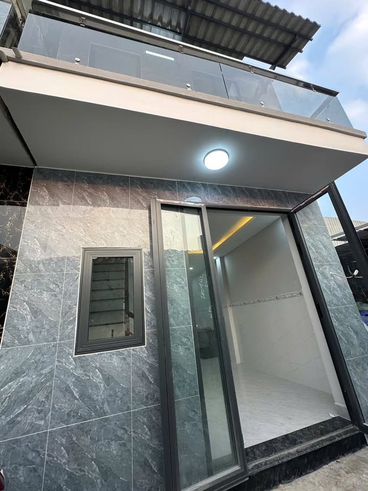 Nhà bán chính chủ hẻm C7d Phạm Hùng 28m² giá 1.85 tỷ - Thiết kế sang trọng, thoáng mát!