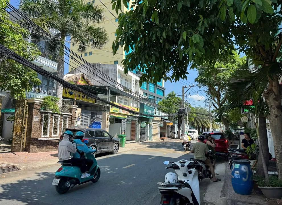 Mặt tiền Trương Văn Thành, Hiệp Phú, Q9 - 130m² giá 11.5 tỷ - Đầu tư sinh lời ngay!