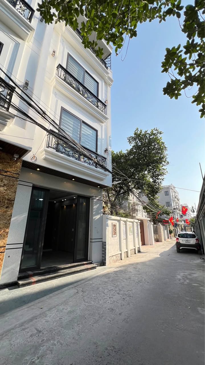 Nhà phố Thư Trung Hải Phòng 43m² giá 4.68 tỷ - Thiết kế hiện đại, ô tô đỗ cửa!