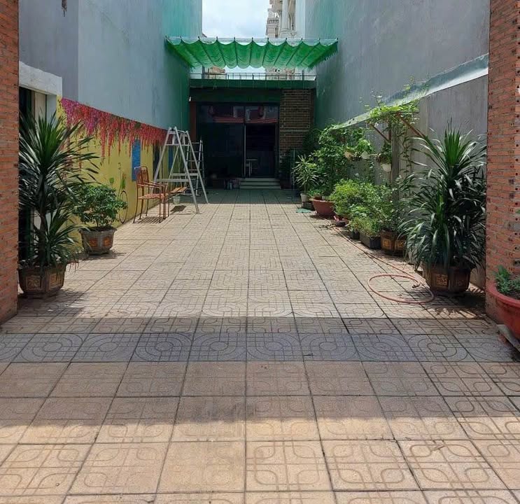 Cho thuê mặt bằng kinh doanh tại Long Bình Tân 110m² - Vị trí đắc địa, giá chỉ 5 triệu!