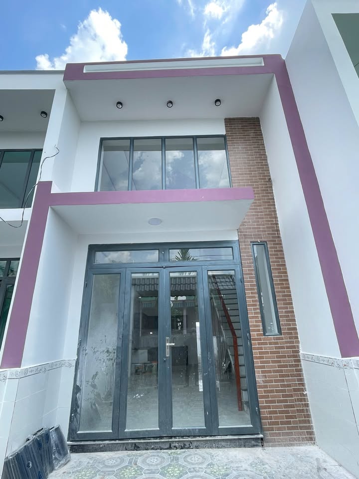 Nhà Hương Lộ 15 Tân Bình 20m² giá 1.45 tỷ - Sổ hồng chính chủ, gần chợ và trường học!