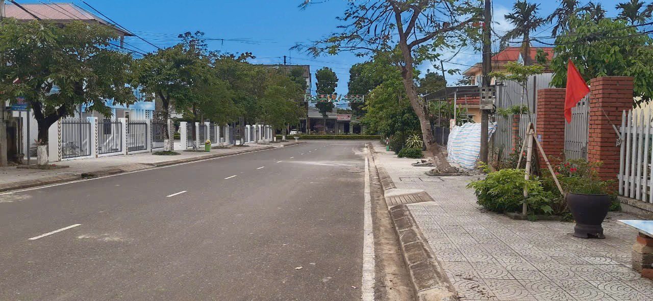 Đất mặt tiền đường Quỳnh Thượng, Thị trấn A Lưới 446.9m² giá 3.2 tỷ - Cơ hội đầu tư hấp dẫn!