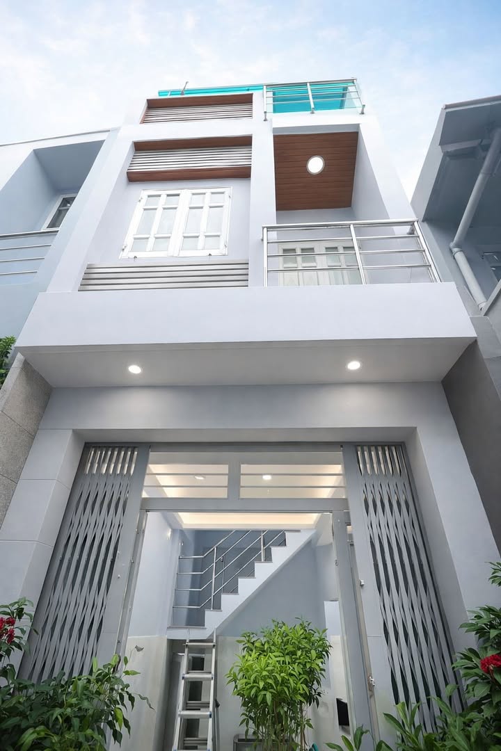 Nhà riêng hẻm xe hơi Lạc Long Quân Q.11 - Diện tích 40m² chỉ 4.5 tỷ!