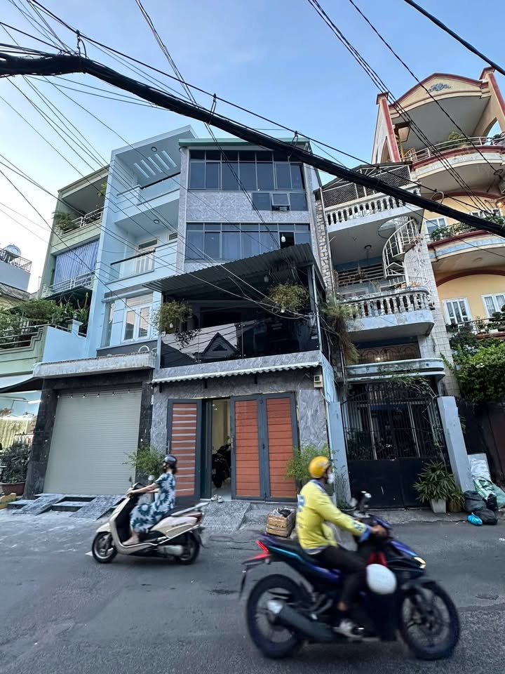 FrontHouse Lý Thường Kiệt, Tân Bình 46m² giá 9.5 tỷ - Hẻm xe hơi sầm uất!