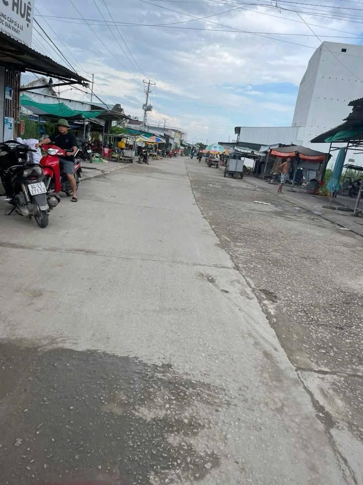 Đất nền mặt tiền đường Chợ Nhà Mát, 255m² giá 2.3 tỷ - Đầu tư sinh lời ngay!