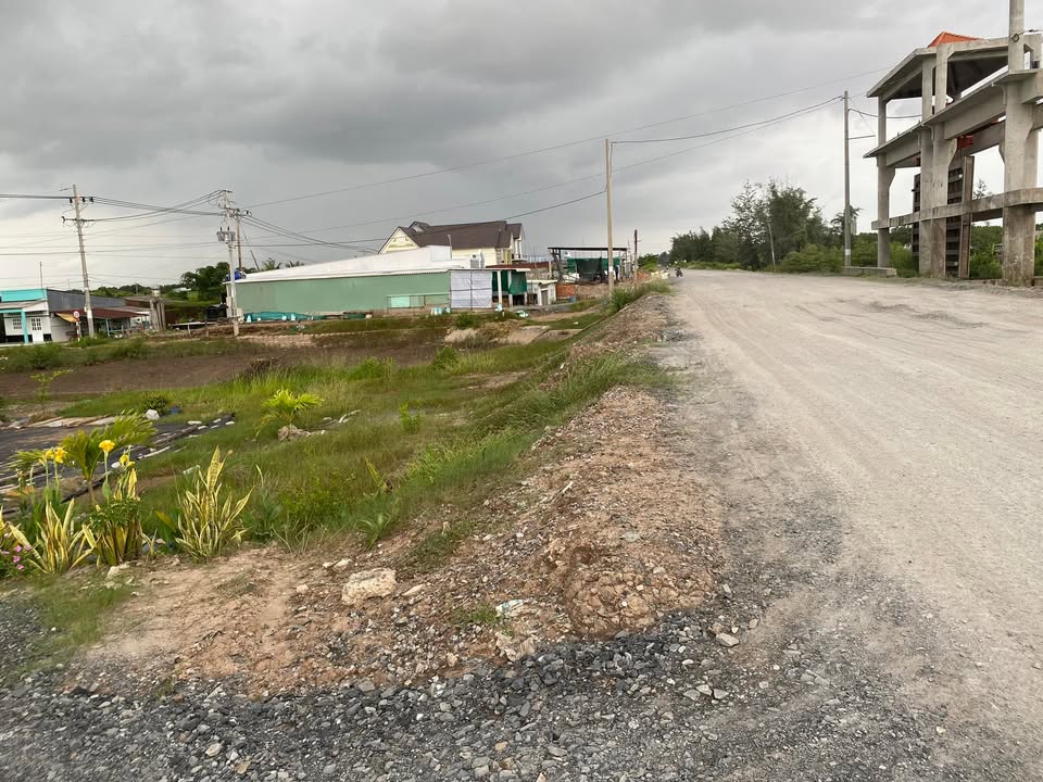 Đất nền 3 mặt tiền tại Ấp Thống Nhất, Vĩnh Hậu, 13.000m² - Cơ hội đầu tư tuyệt vời!