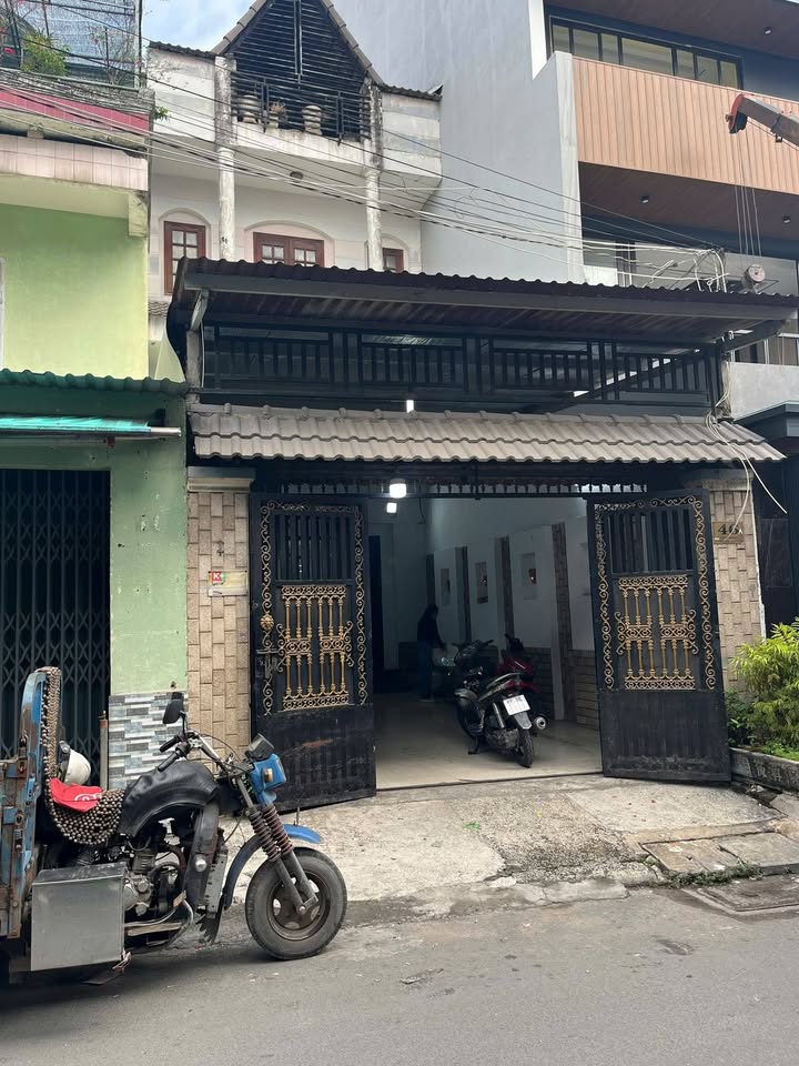 Nhà mặt tiền kinh doanh đường Hoàng Xuân Nhị, Phú Trung, 260m² giá 13.5 tỷ - Cơ hội đầu tư tuyệt vời!