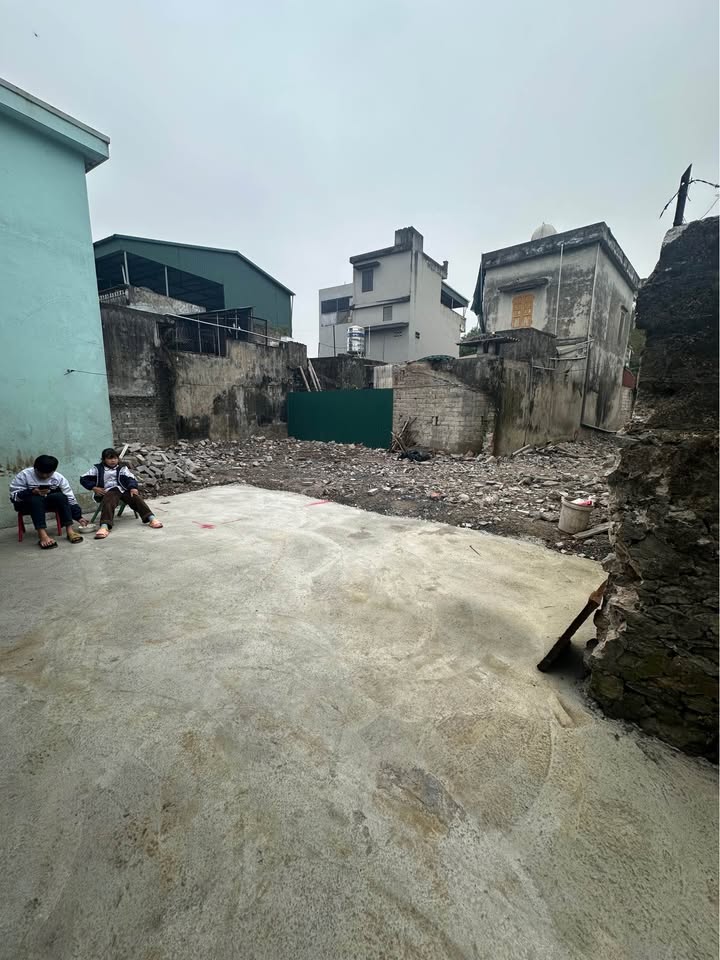 Đất nền 71m² Lê Hồng Phong, Phủ Lý - Ngõ ô tô vào tận đất, giá chỉ 1.3 tỷ!