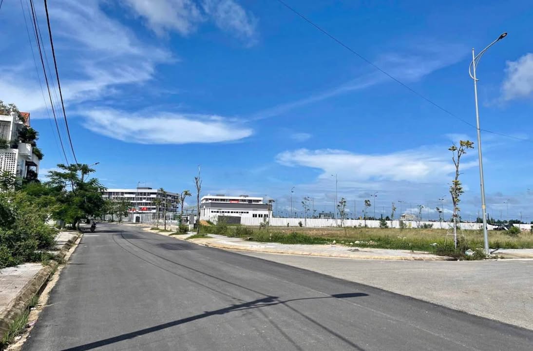 Đất nền Phường Thủy Dương 110m² giá 3 tỷ - Vị trí đắc địa gần trường FPT!