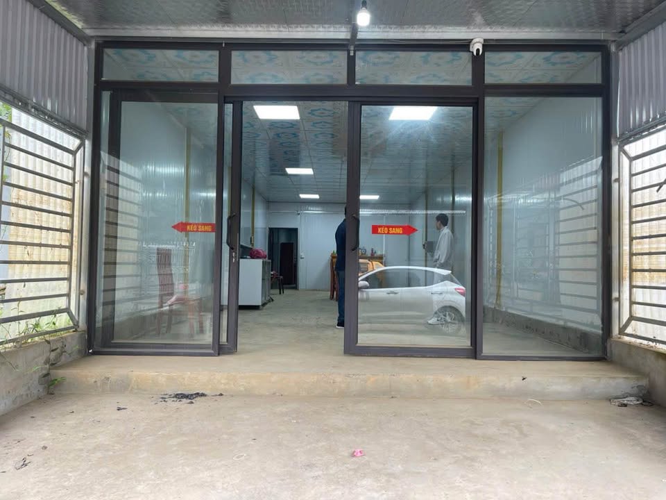 Nhà cấp 4 gác lửng 100m² tại xã Quy Mông, giá 900 triệu - Vị trí đắc địa cho kinh doanh!