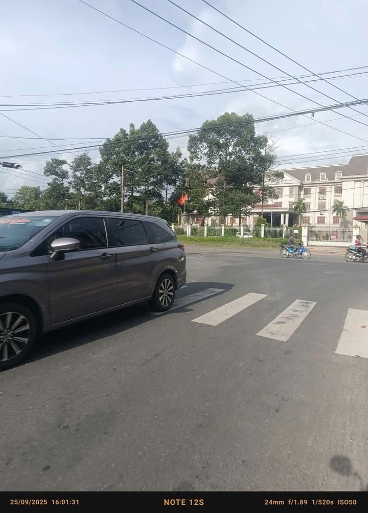 Đất hẻm đường Trần Phú Tây Ninh, 2000m² chỉ 2.45 tỷ - Cơ hội đầu tư hấp dẫn!