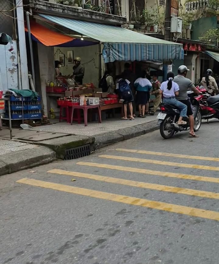 Bán gấp FrontHouse 2 mặt tiền Hiền Lương và Hai Trưng 133m² - Tiềm năng đầu tư lớn!