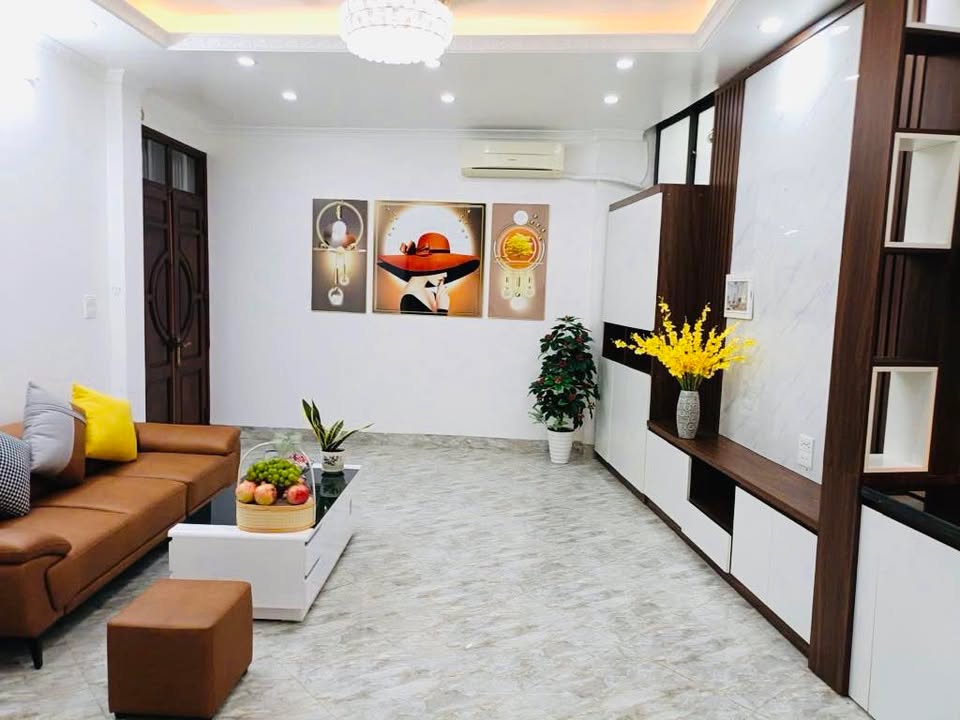 Nhà 5 tầng Bồ Đề Long Biên 35m² giá 7 tỷ - Khuôn tiền siêu hiếm