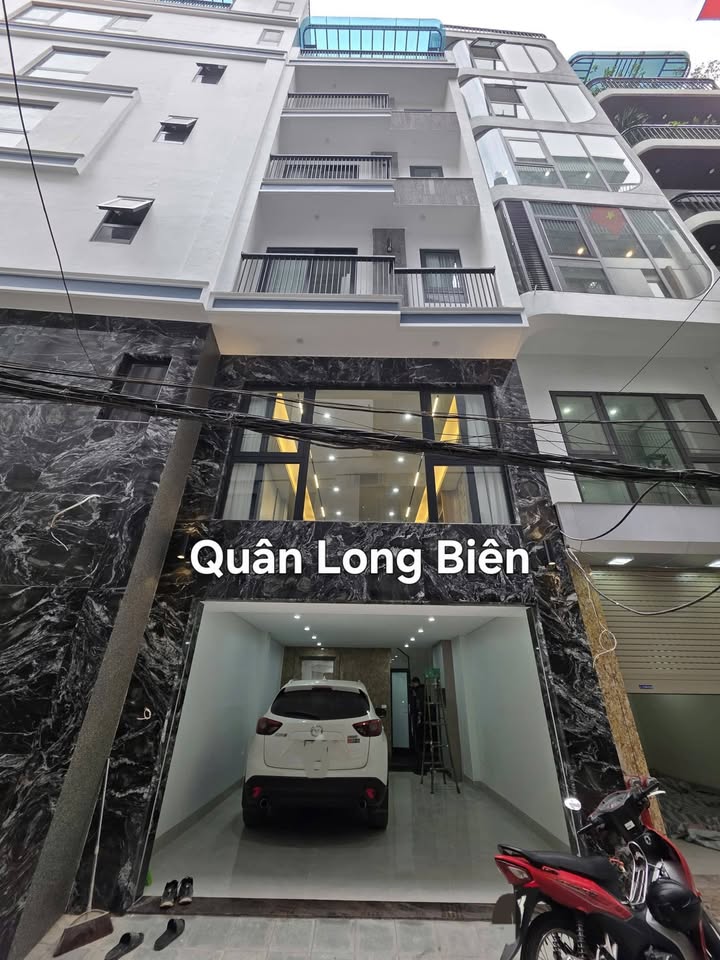 Nhà đẹp Long Biên, phố Ngọc Thụy 50m² giá 17.9 tỷ - Ô tô vào nhà ngay!
