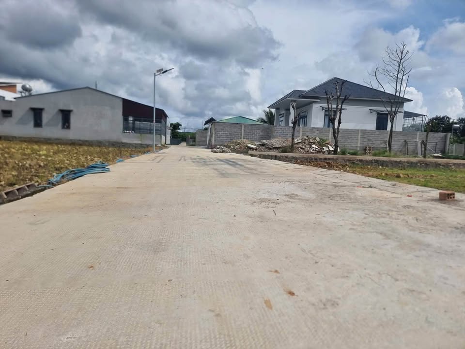 Đất thổ cư 130m² tại Hẻm Thống Nhất, Đức Trọng, Lâm Đồng giá chỉ 999 triệu - Cơ hội đầu tư tuyệt vời!