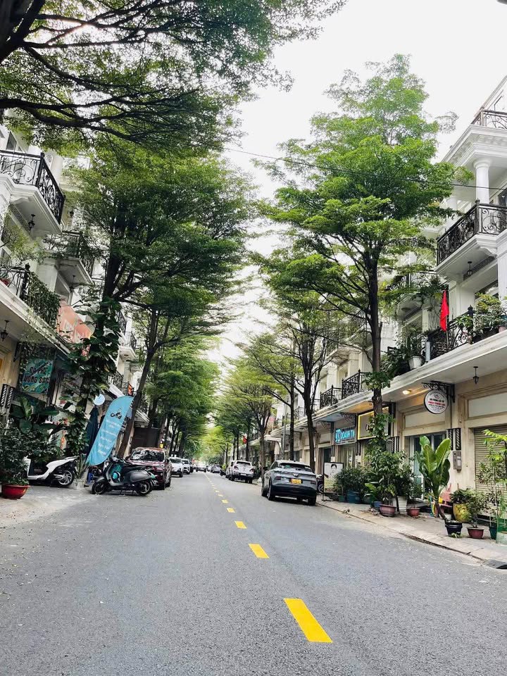 Nhà phố Cityland Center Hills Gò Vấp 100m² giá 21.5 tỷ - Chính chủ bán full nội thất!